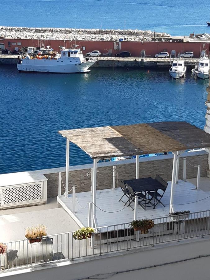 Appartement Maridea - La Darsena à Ponza Extérieur photo