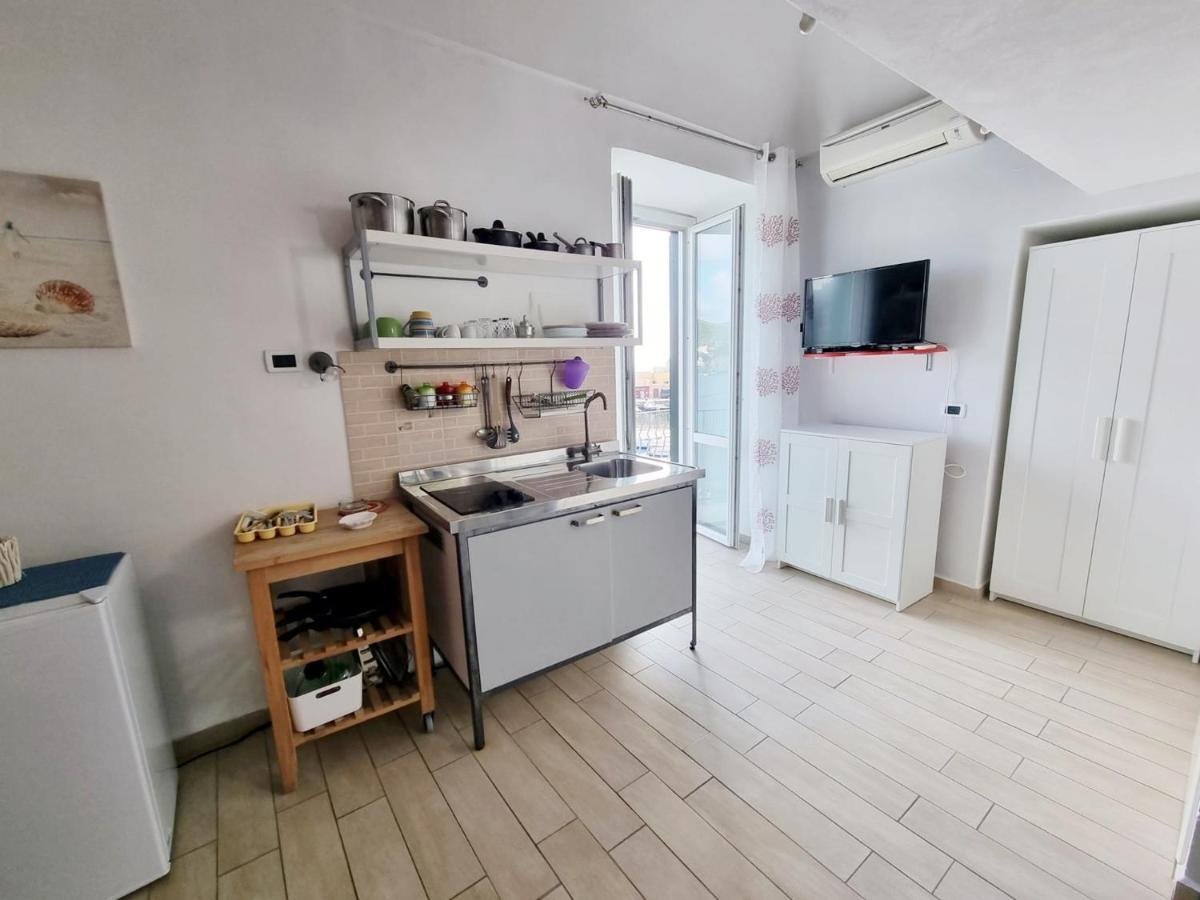 Appartement Maridea - La Darsena à Ponza Extérieur photo